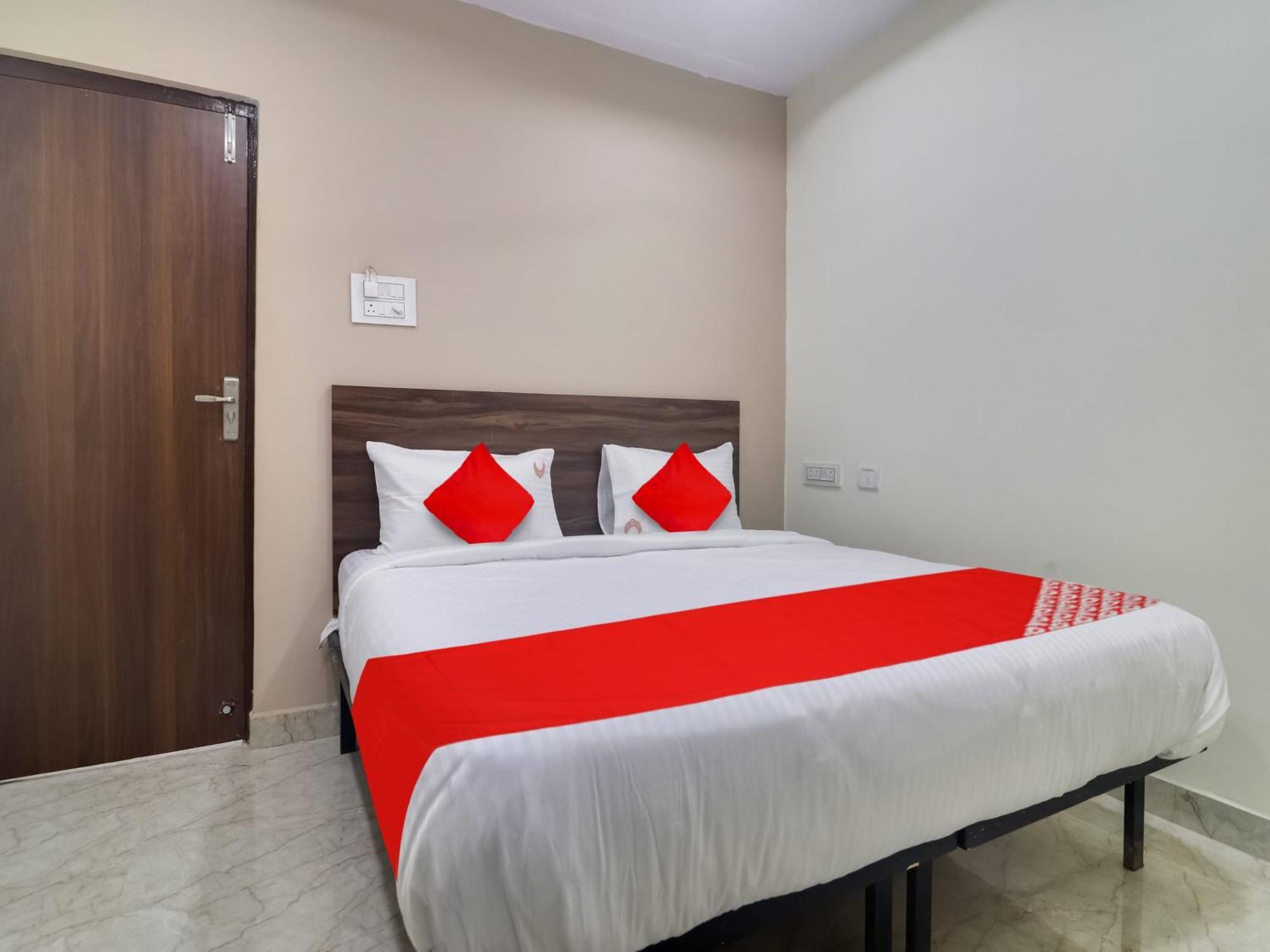 Hotel O Red Stone Hotels حيدر أباد المظهر الخارجي الصورة