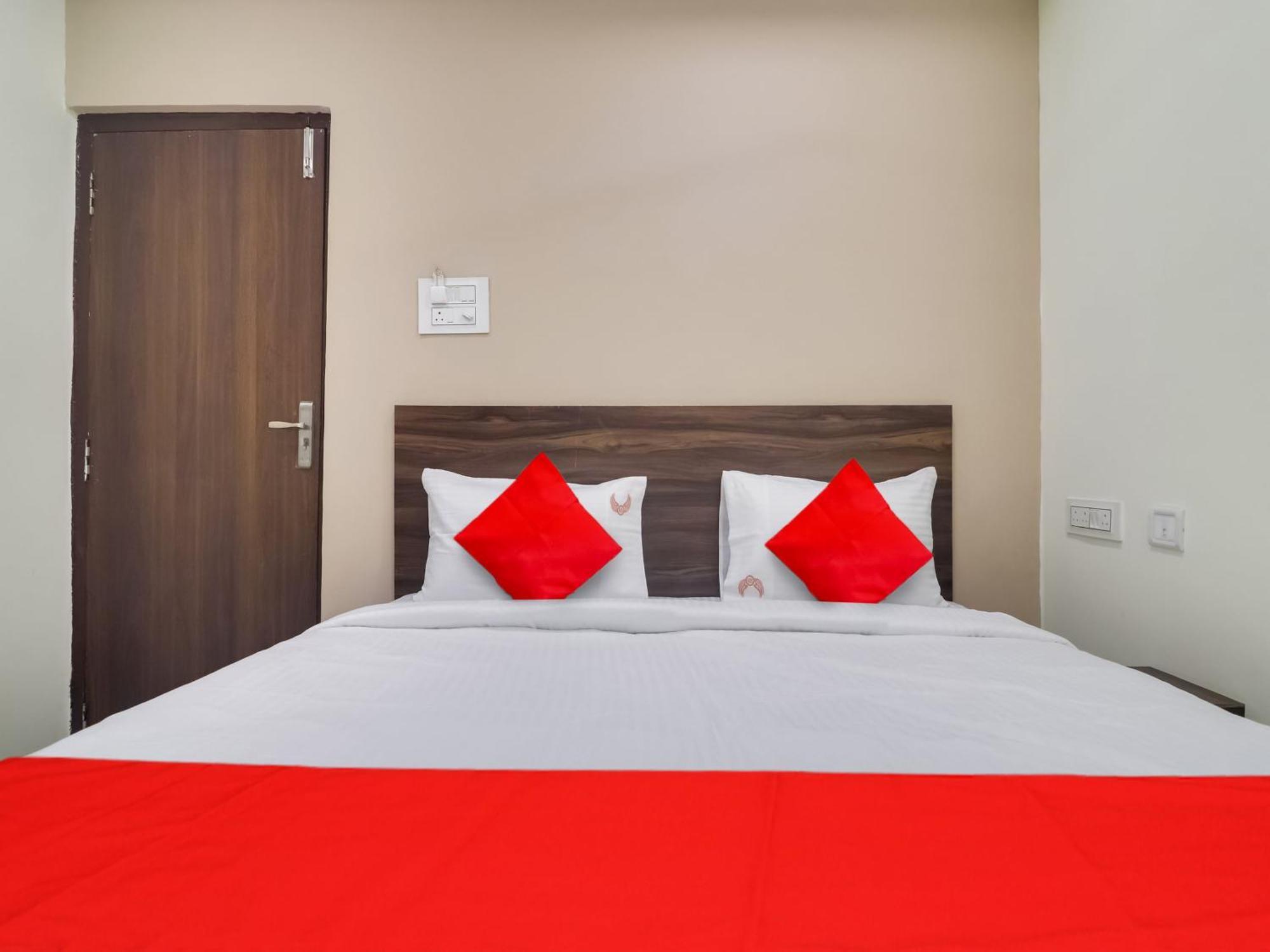 Hotel O Red Stone Hotels حيدر أباد المظهر الخارجي الصورة